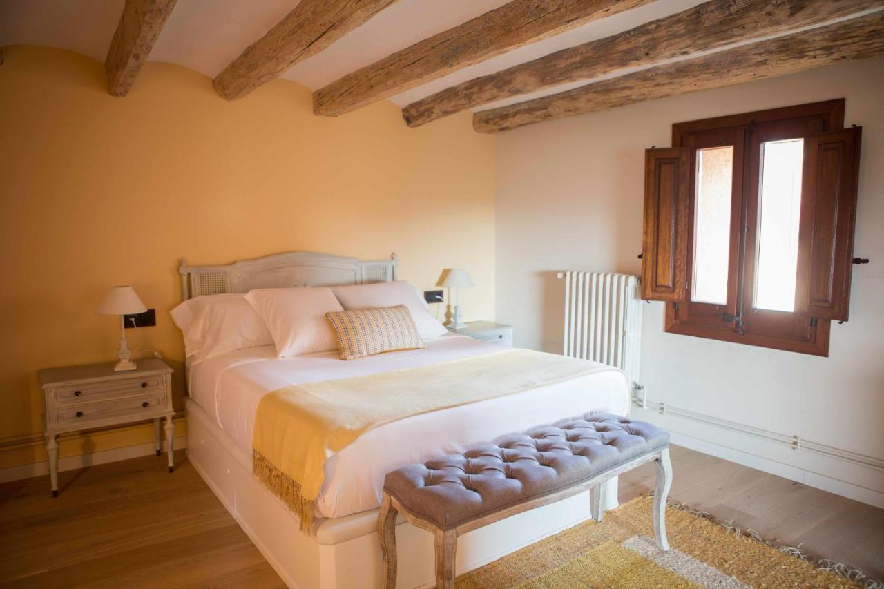 Casa Rural Masia Les Apieres El Pla de Manlleu Zewnętrze zdjęcie